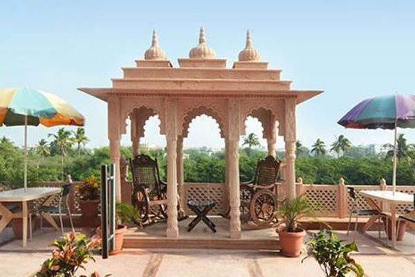 OYO 046 Hotel Paradise (Shirdi)